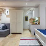 Apartment Neva